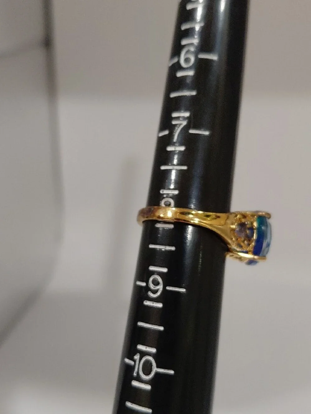 N/A gold colored
